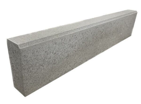 Бордюрный камень БР 100.20.8 (бортовой тротуарный бордюр)